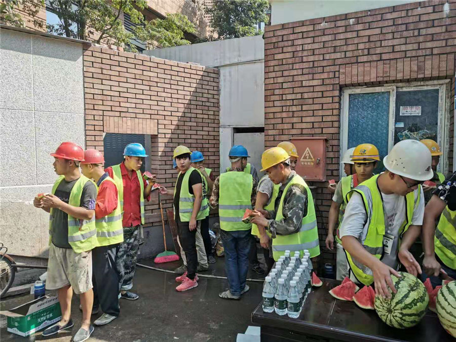 2019年工地高温慰问活动 (3)