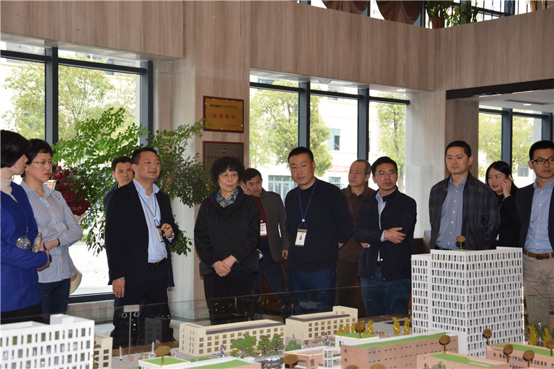 2017年3月国家工信部一行调研园区