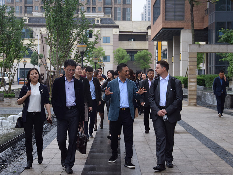 2017年5月加拿大医疗技术团考察园区