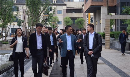 加拿大医疗技术团考察园区