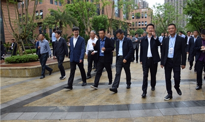 重庆市委常委、两江新区党工委书记段成刚，时任两江新区管委会常务副主任、现任涪陵区委书记王志杰陪同广安市委书记李建勤调研园区