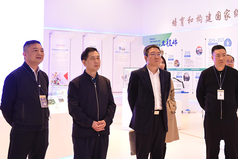 2021年4月-市经信委王任林副主任一行调研大地企业公园