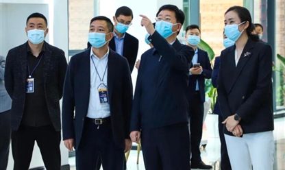 市委常委、两江新区党工委书记段成刚调研入园企业新赛亚科技