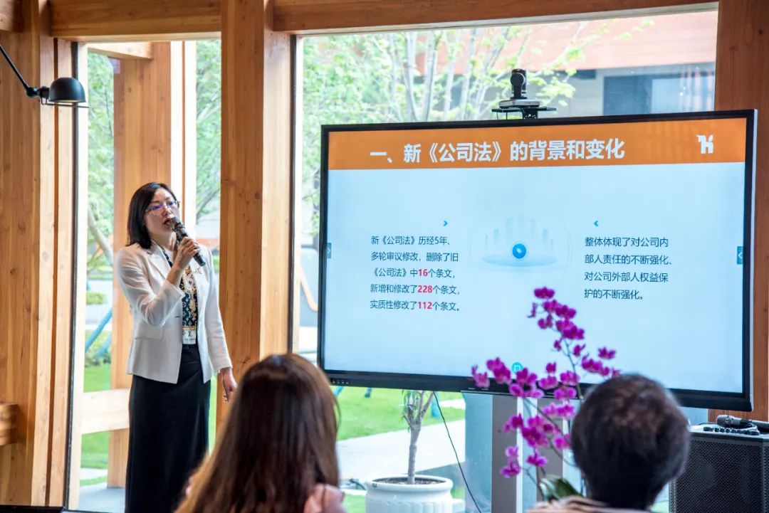 7ace4253-67de-4168-93f8-b2e799d96b7a